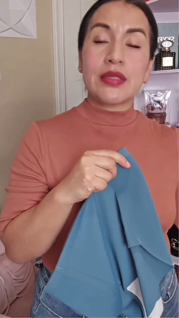 英语服饰数字人直播录屏